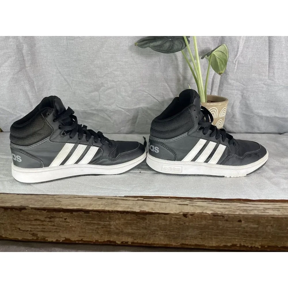 Adidas Black and‎ white High-tops Mens basketball, white flat athletic shoe lace